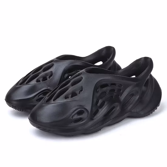 Adult Coconut Small Shark Hole Shoes Men′ S Sandals Beach Casual Slippers